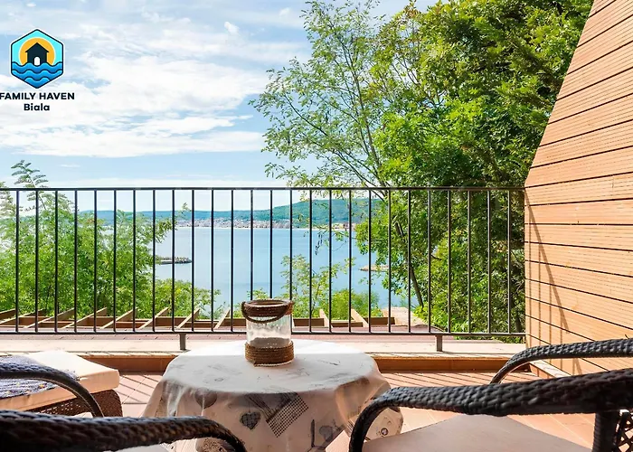 Biala Family Haven Villa *